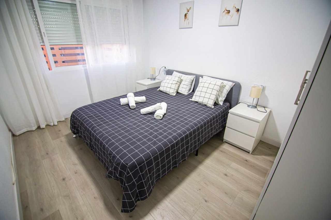 מאלגה Apartamento Heroes De Sostoa מראה חיצוני תמונה